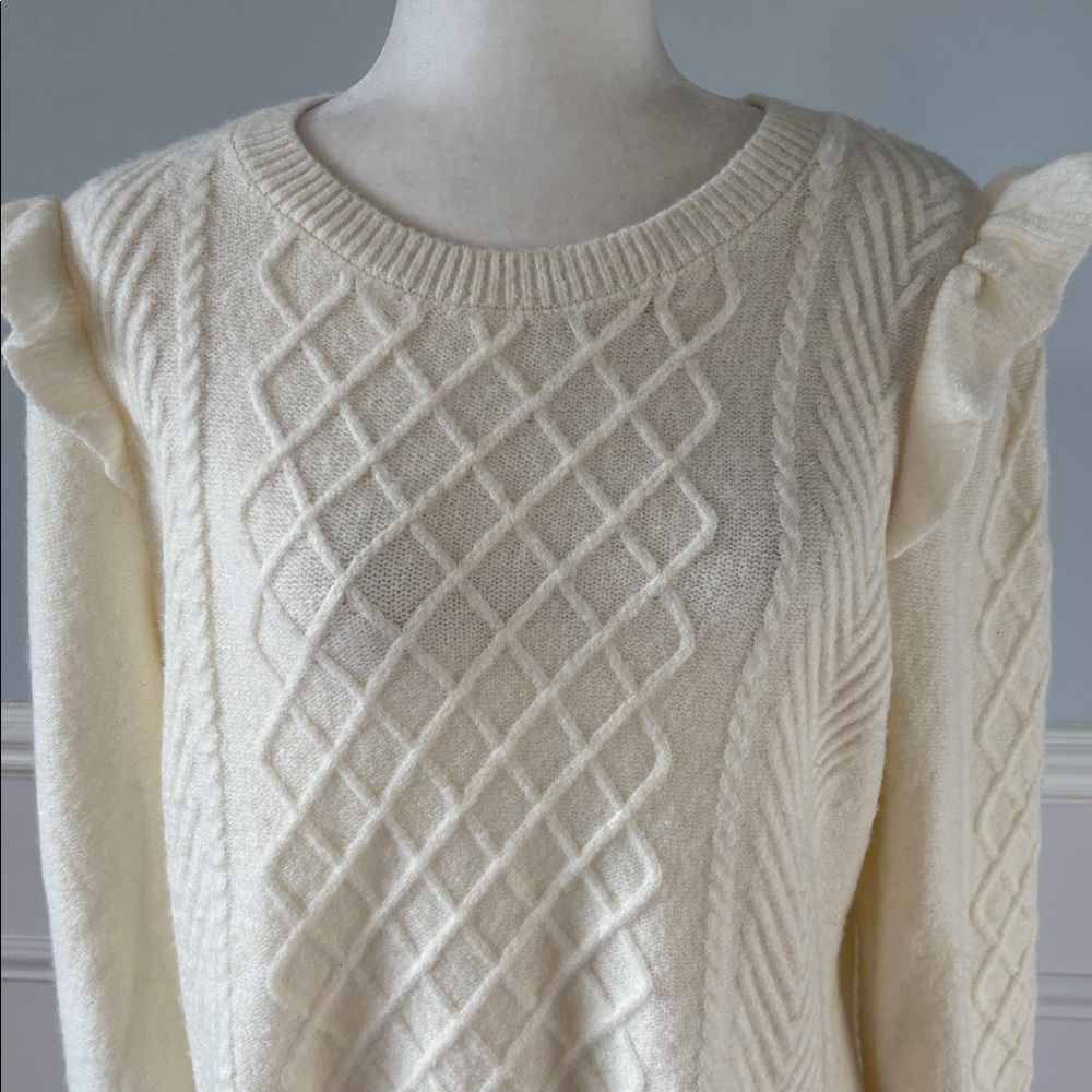 TALBOTS Cable Knit Ruffle Crewneck Sweater Cream Ivory Soft Size Large - Picture 3 of 10